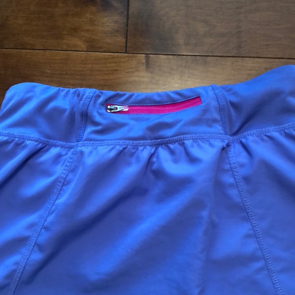 Champion girl’s matching shirt/skirt set - Picture 8 of 8